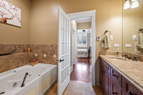 Tiny photo for 2401 N Janssen Avenue #203, Chicago, IL 60614 (MLS # 12489323)
