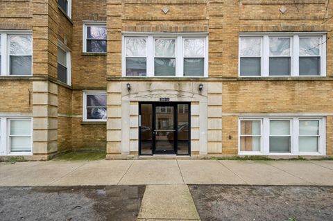 Tiny photo for 3849 W Ainslie Street #1, Chicago, IL 60625 (MLS # 12612963)