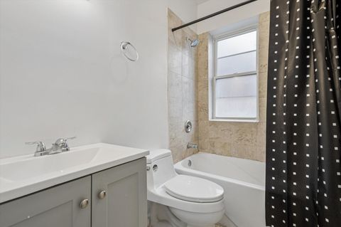 Tiny photo for 3849 W Ainslie Street #1, Chicago, IL 60625 (MLS # 12612963)