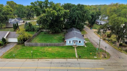 Photo of 2020 W 4th Street, Dixon, IL 61021 (MLS # 12497259)