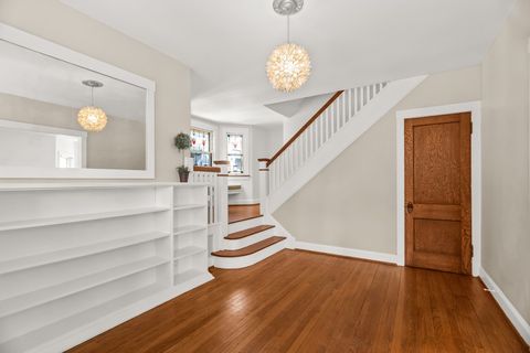 Tiny photo for 732 S Kenilworth Avenue, Oak Park, IL 60304 (MLS # 12592045)