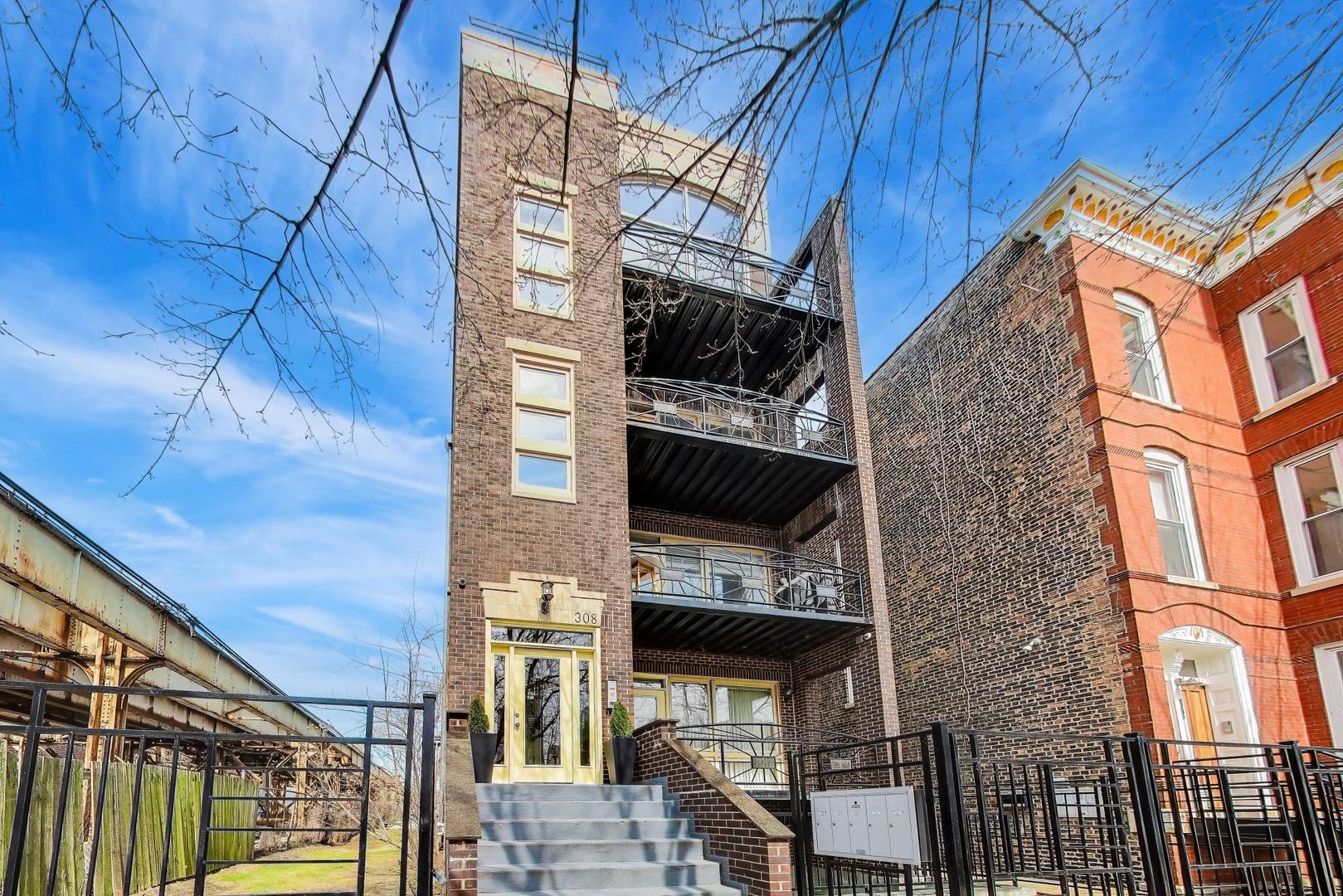 308 W Evergreen Avenue 2