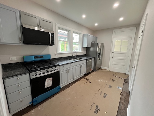 853 E 88th Street