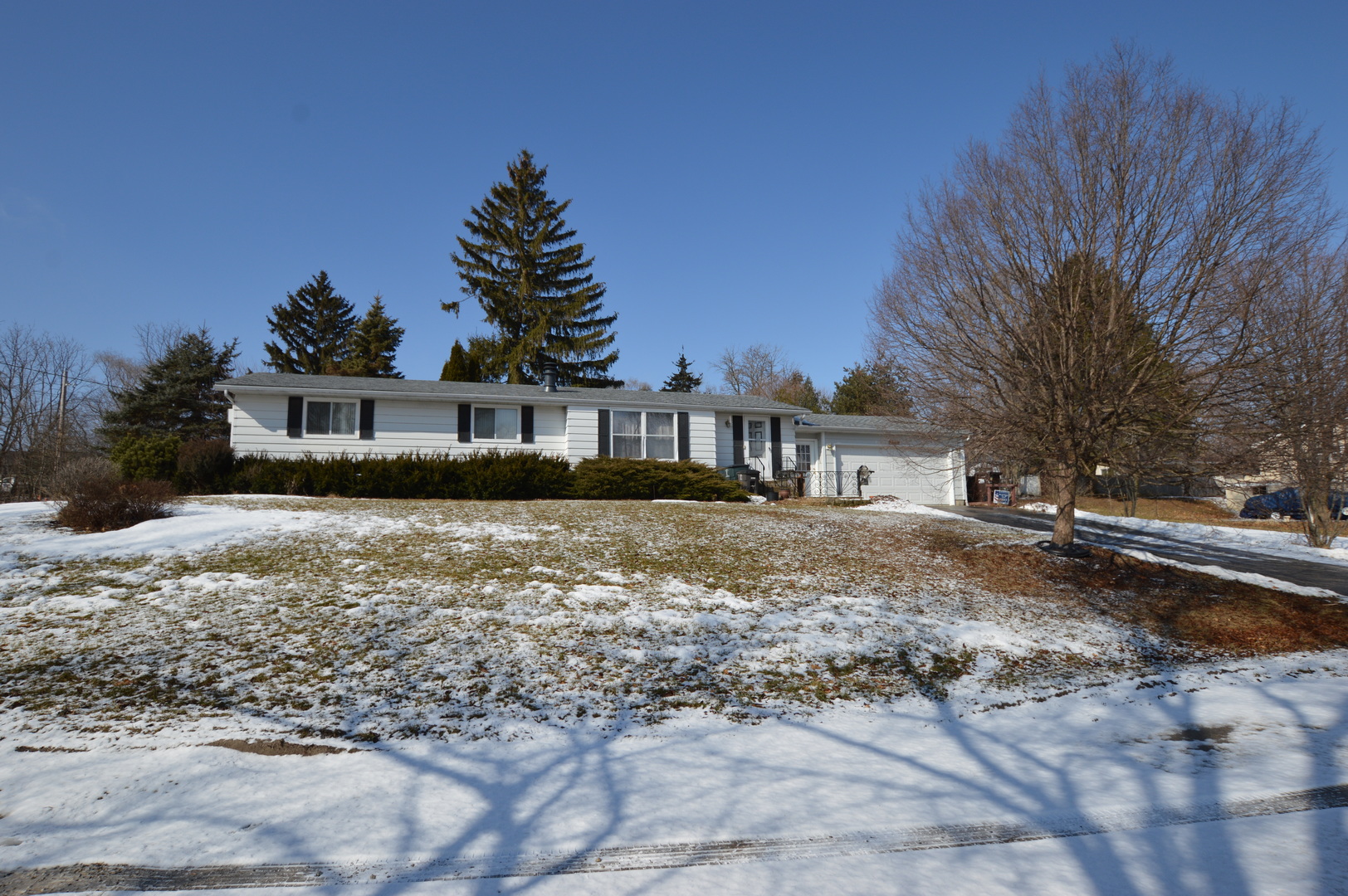 Photo 1 of 9 — 10011 Charles Street, Richmond, IL 60071
