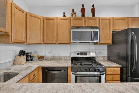 Tiny photo for 5100 S Hyde Park Boulevard #2D, Chicago, IL 60615 (MLS # 12734957)