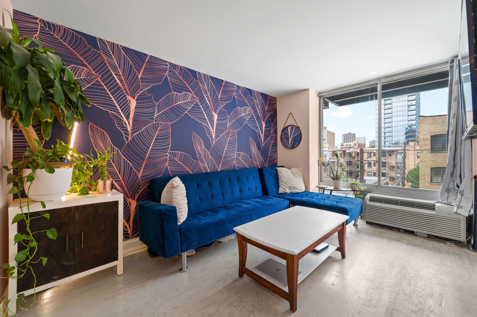 450 W Briar Place 3J