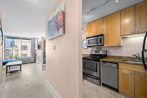Tiny photo for 450 W Briar Place #3J, Chicago, IL 60657 (MLS # 12416318)