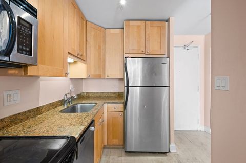 Tiny photo for 450 W Briar Place #3J, Chicago, IL 60657 (MLS # 12416318)