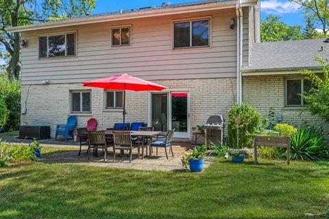Tiny photo for 1746 Ellendale Drive, Northbrook, IL 60062 (MLS # 12470191)