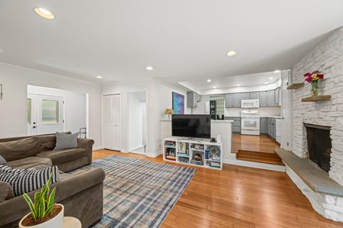 Tiny photo for 1746 Ellendale Drive, Northbrook, IL 60062 (MLS # 12470191)