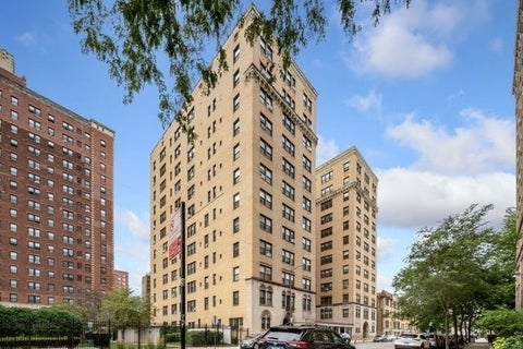 Photo of 1755 E 55th Street #1202, Chicago, IL 60615 (MLS # 12722463)