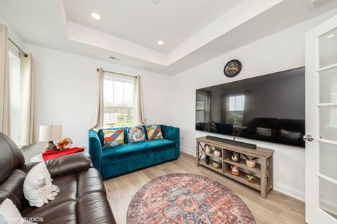 Tiny photo for 277 Masters Drive, Addison, IL 60101 (MLS # 12623729)