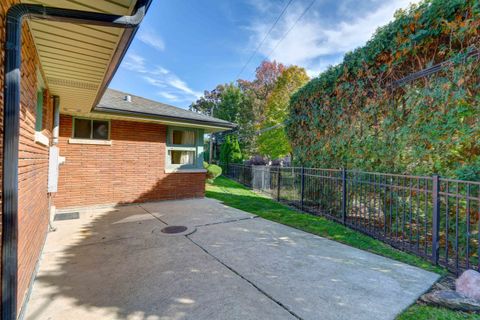 Tiny photo for 1401 Park Ridge Boulevard, Park Ridge, IL 60068 (MLS # 12514100)
