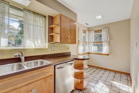 Tiny photo for 1401 Park Ridge Boulevard, Park Ridge, IL 60068 (MLS # 12514100)