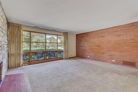 Tiny photo for 1401 Park Ridge Boulevard, Park Ridge, IL 60068 (MLS # 12514100)