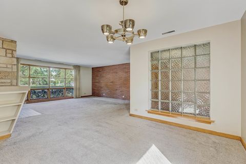 Tiny photo for 1401 Park Ridge Boulevard, Park Ridge, IL 60068 (MLS # 12514100)