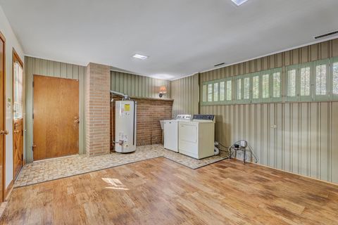 Tiny photo for 1401 Park Ridge Boulevard, Park Ridge, IL 60068 (MLS # 12514100)