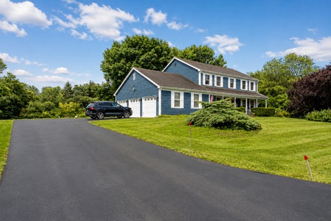 Tiny photo for 6 Heather Lane, Hawthorn Woods, IL 60047 (MLS # 12737988)
