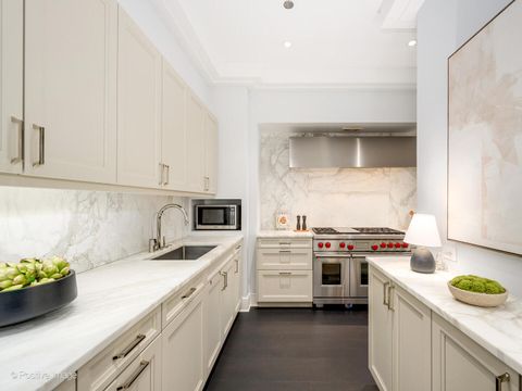 Tiny photo for 118 E Erie Street #31G, Chicago, IL 60611 (MLS # 12596333)