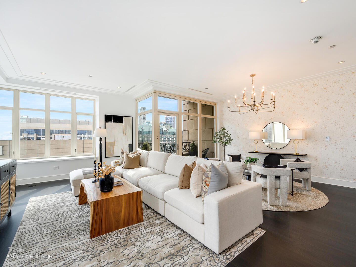 118 E Erie Street 31G