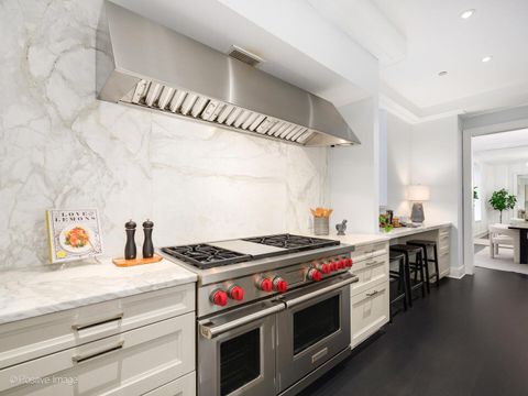 Tiny photo for 118 E Erie Street #31G, Chicago, IL 60611 (MLS # 12596333)