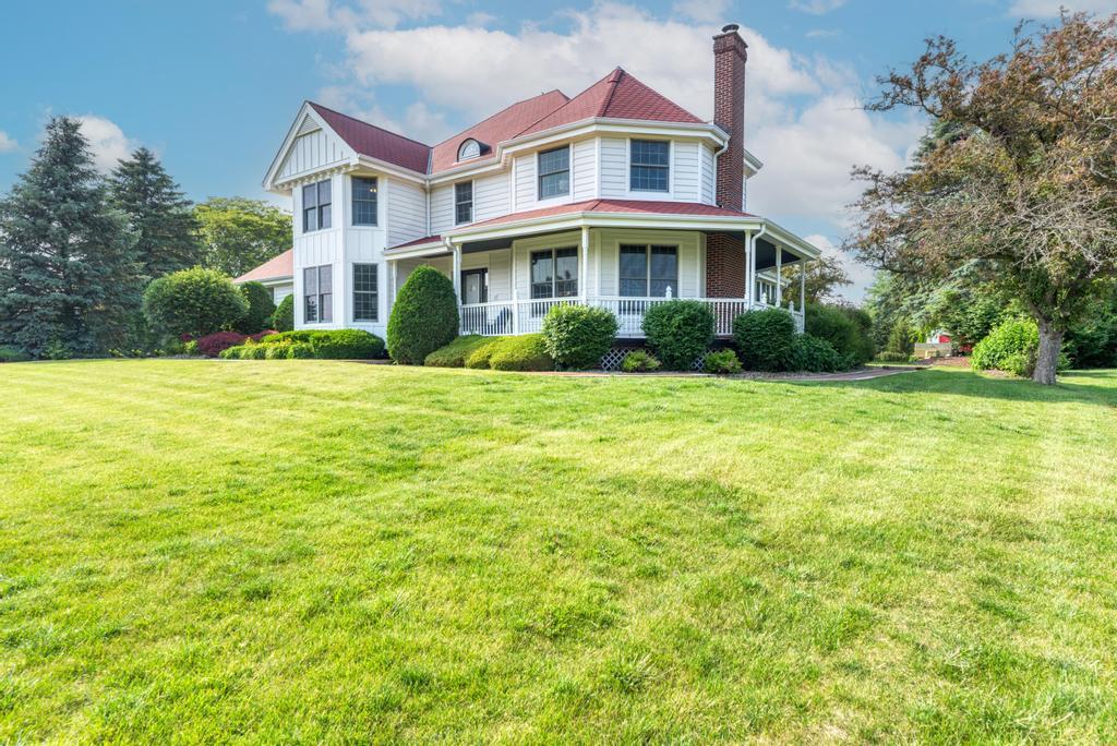 26 Carriage House Lane