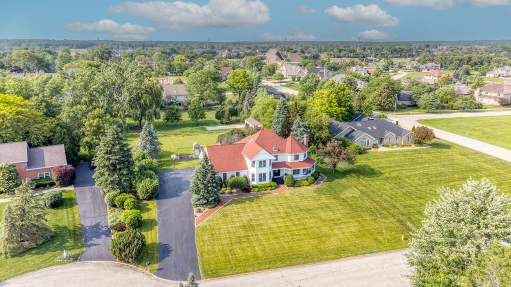 26 Carriage House Lane