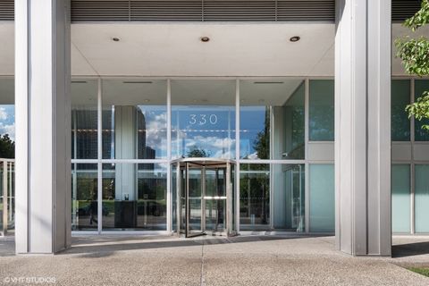 330 W Diversey Parkway 2701 Chicago IL 60657