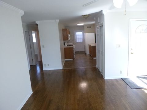 Tiny photo for 30 Aspen Lane, Carpentersville, IL 60110 (MLS # 12616482)