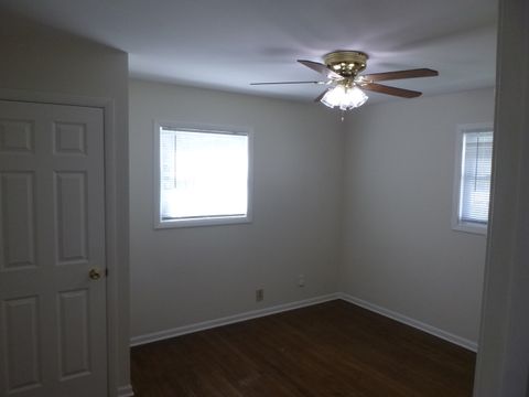 Tiny photo for 30 Aspen Lane, Carpentersville, IL 60110 (MLS # 12616482)