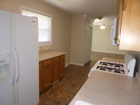 Tiny photo for 30 Aspen Lane, Carpentersville, IL 60110 (MLS # 12616482)