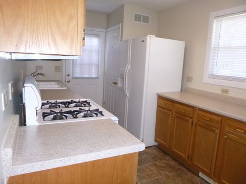 Tiny photo for 30 Aspen Lane, Carpentersville, IL 60110 (MLS # 12616482)