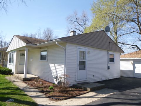 Tiny photo for 30 Aspen Lane, Carpentersville, IL 60110 (MLS # 12616482)