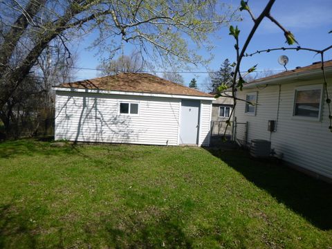 Tiny photo for 30 Aspen Lane, Carpentersville, IL 60110 (MLS # 12616482)