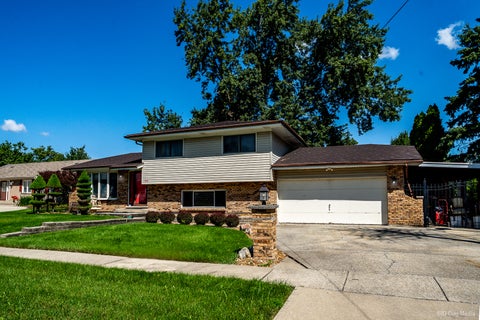 Photo of 5112 155th Street, Oak Forest, IL 60452 (MLS # 12741286)