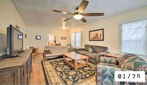 Tiny photo for 400 S FOREST Street, Carbondale, IL 62901 (MLS # EB459800)