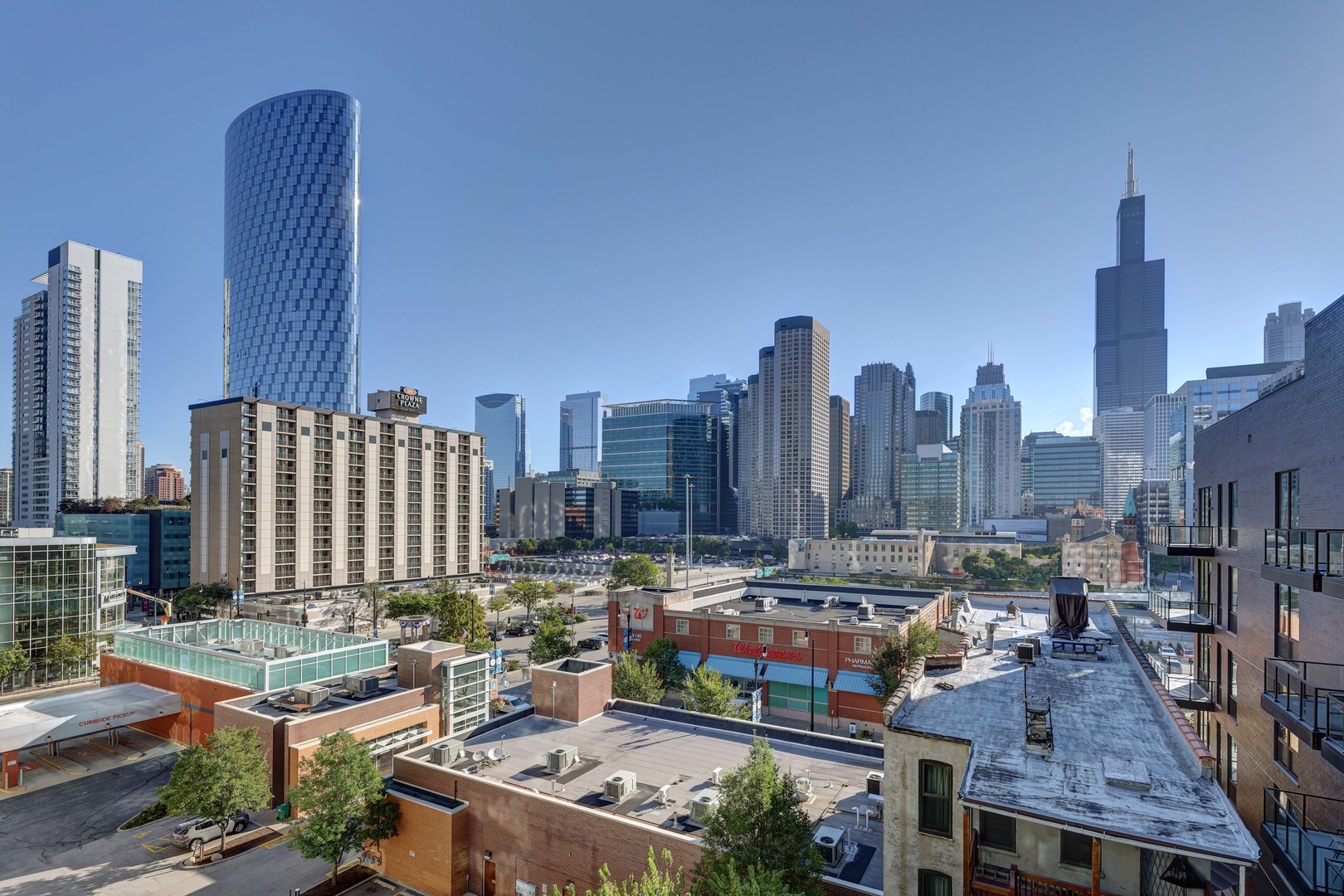 125 S GREEN Street 705A