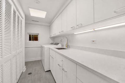 Tiny photo for 1857 N Burling Street, Chicago, IL 60614 (MLS # 12723191)