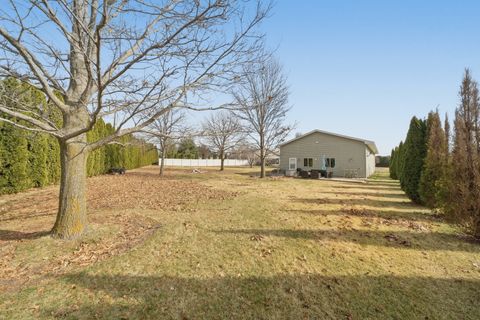 Tiny photo for 2356 N 4060th Road, Sheridan, IL 60551 (MLS # 12589224)