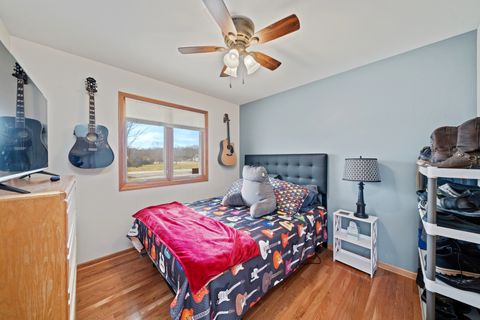 Tiny photo for 2356 N 4060th Road, Sheridan, IL 60551 (MLS # 12589224)