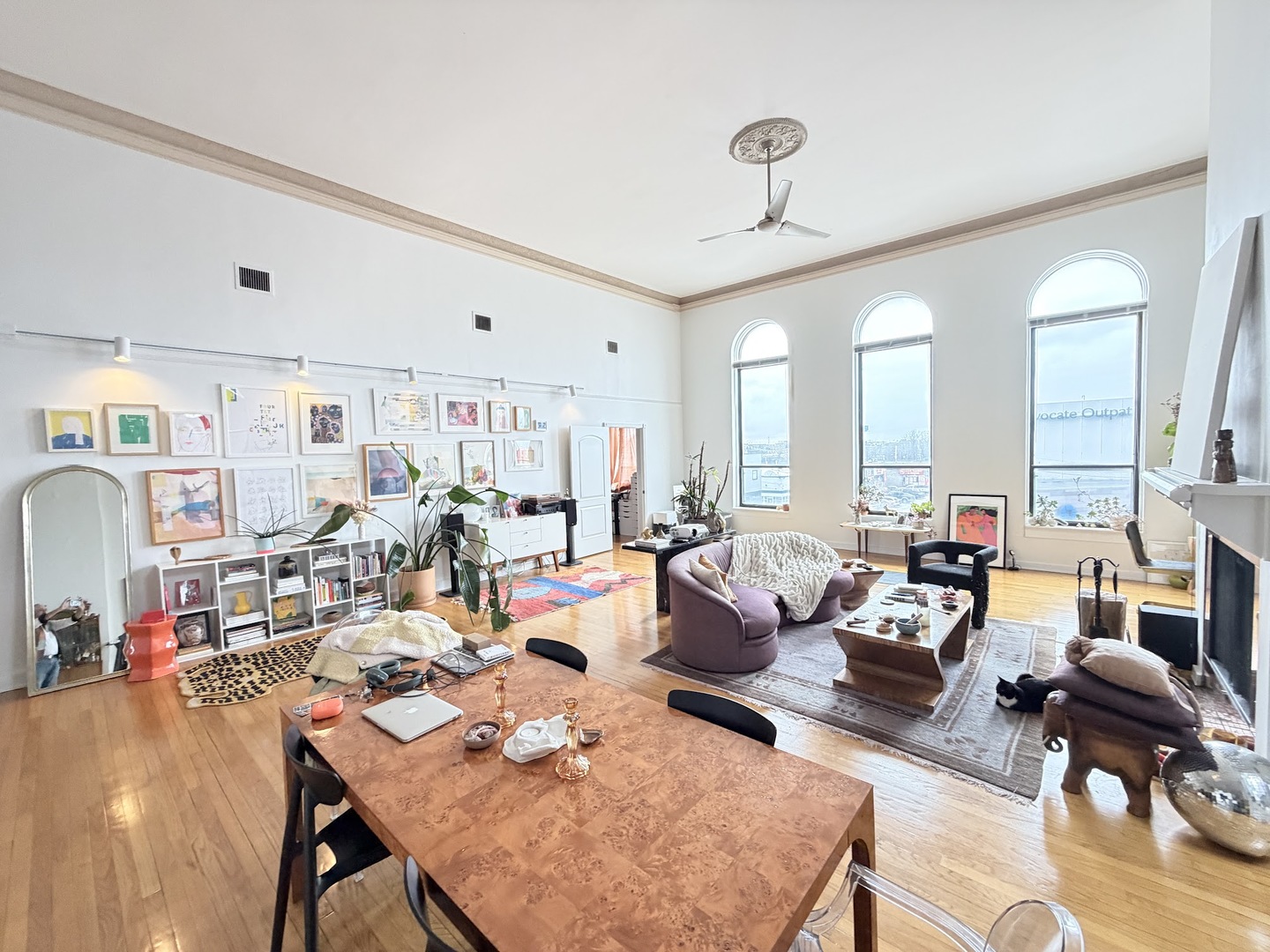 2129 N Southport Avenue 3B