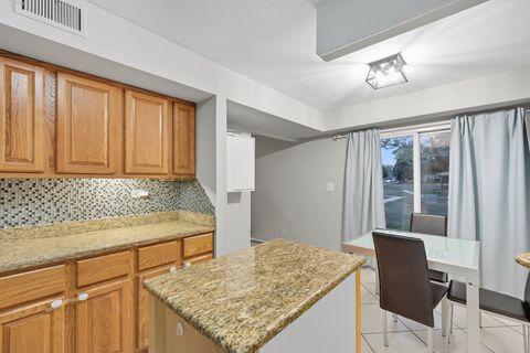 Tiny photo for 2312 Hyde Court, Schaumburg, IL 60194 (MLS # 12629392)