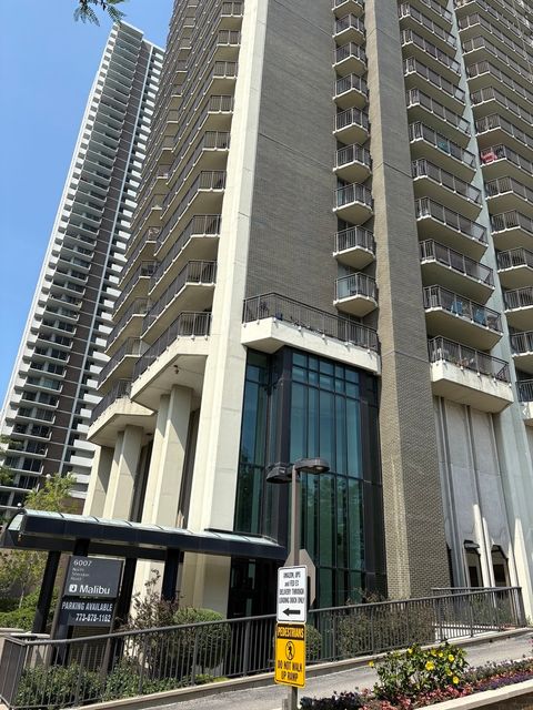 Photo of 6007 N Sheridan Road #24H, Chicago, IL 60660 (MLS # 12462752)