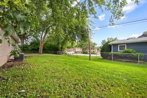 Tiny photo for 110 Bay Road, McHenry, IL 60051 (MLS # 12734053)