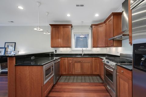 Tiny photo for 3723 N Wilton Avenue #4, Chicago, IL 60613 (MLS # 12490913)