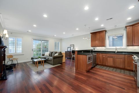 Tiny photo for 3723 N Wilton Avenue #4, Chicago, IL 60613 (MLS # 12490913)