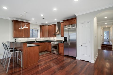 Tiny photo for 3723 N Wilton Avenue #4, Chicago, IL 60613 (MLS # 12490913)
