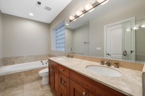 Tiny photo for 3723 N Wilton Avenue #4, Chicago, IL 60613 (MLS # 12490913)