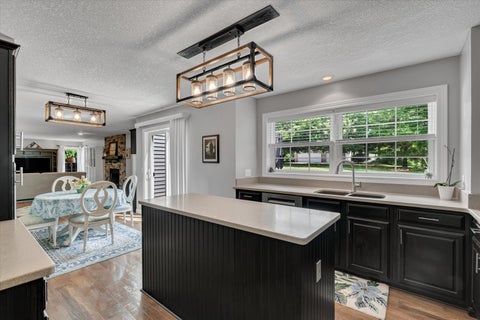 Tiny photo for 2520 Buckingham Avenue, Bettendorf, IA 52722 (MLS # 12759836)