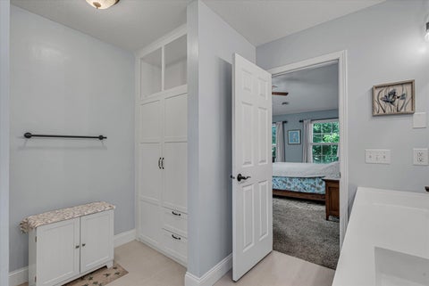 Tiny photo for 2520 Buckingham Avenue, Bettendorf, IA 52722 (MLS # 12759836)
